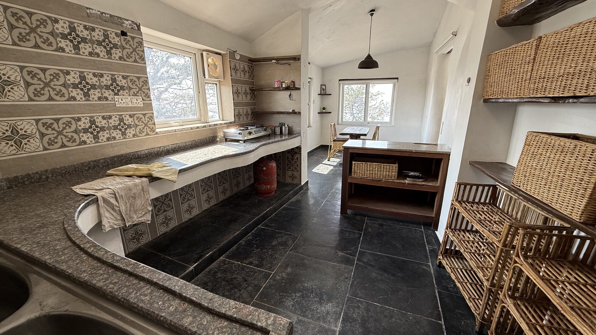 Kitchen with natural finishes